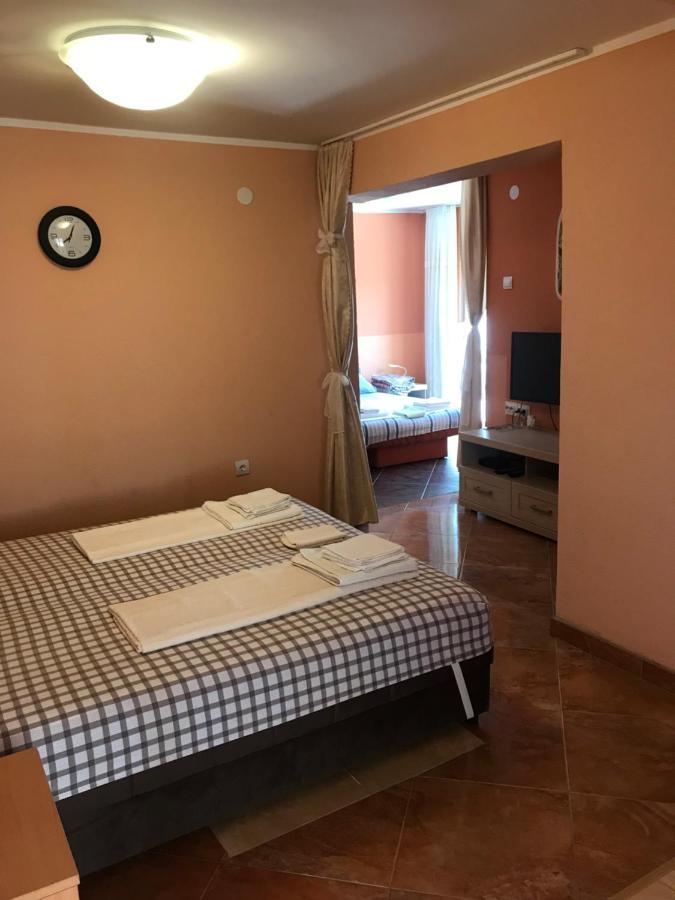 Holiday Home Orange Utjeha Esterno foto