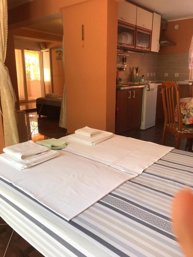 Holiday Home Orange Utjeha Esterno foto