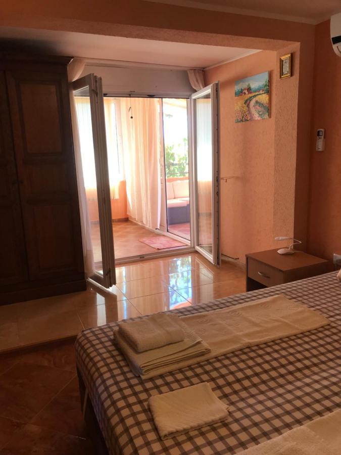Holiday Home Orange Utjeha Esterno foto