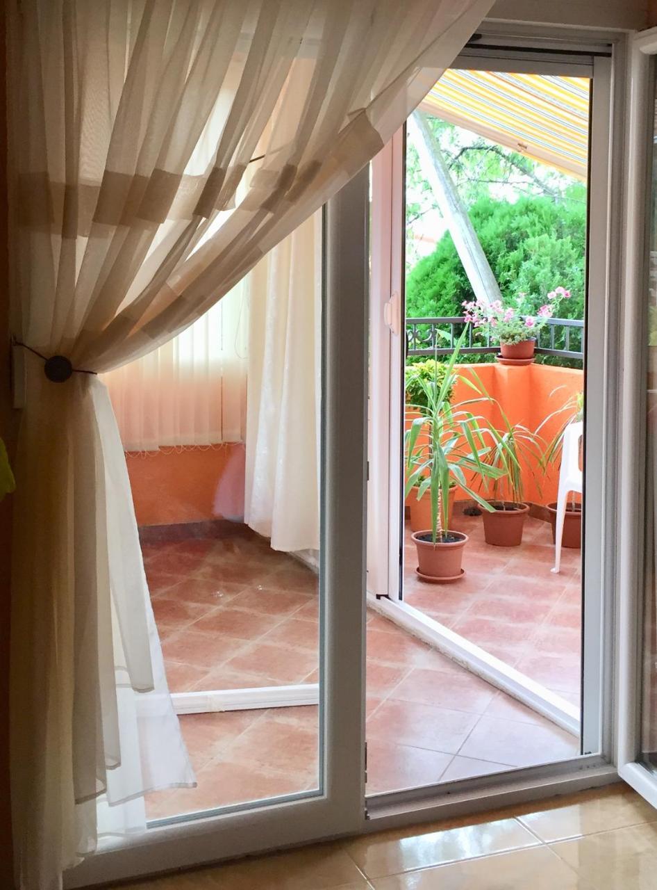 Holiday Home Orange Utjeha Esterno foto