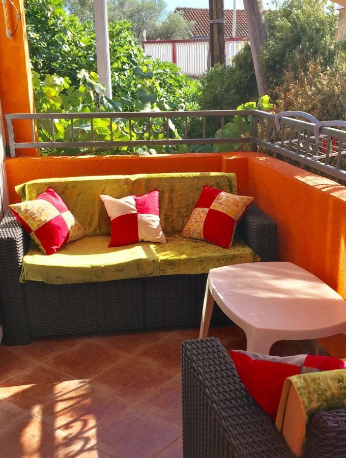 Holiday Home Orange Utjeha Esterno foto